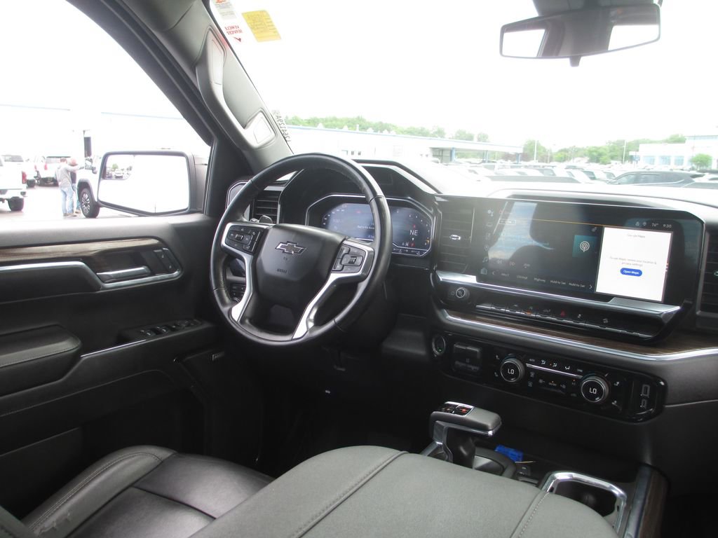 Used 2024 Chevrolet Silverado 1500 LT Trail Boss w/ Convenience Package II AWD/4WD image 26