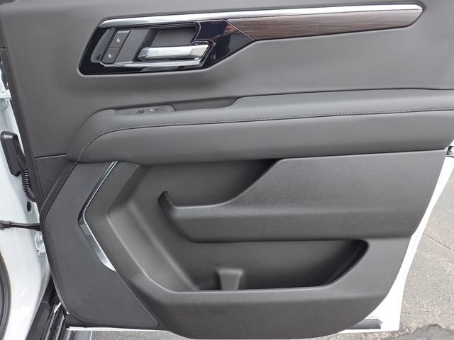New 2026 Chevrolet Suburban LS w/ LS Custom Edition AWD/4WD image 25