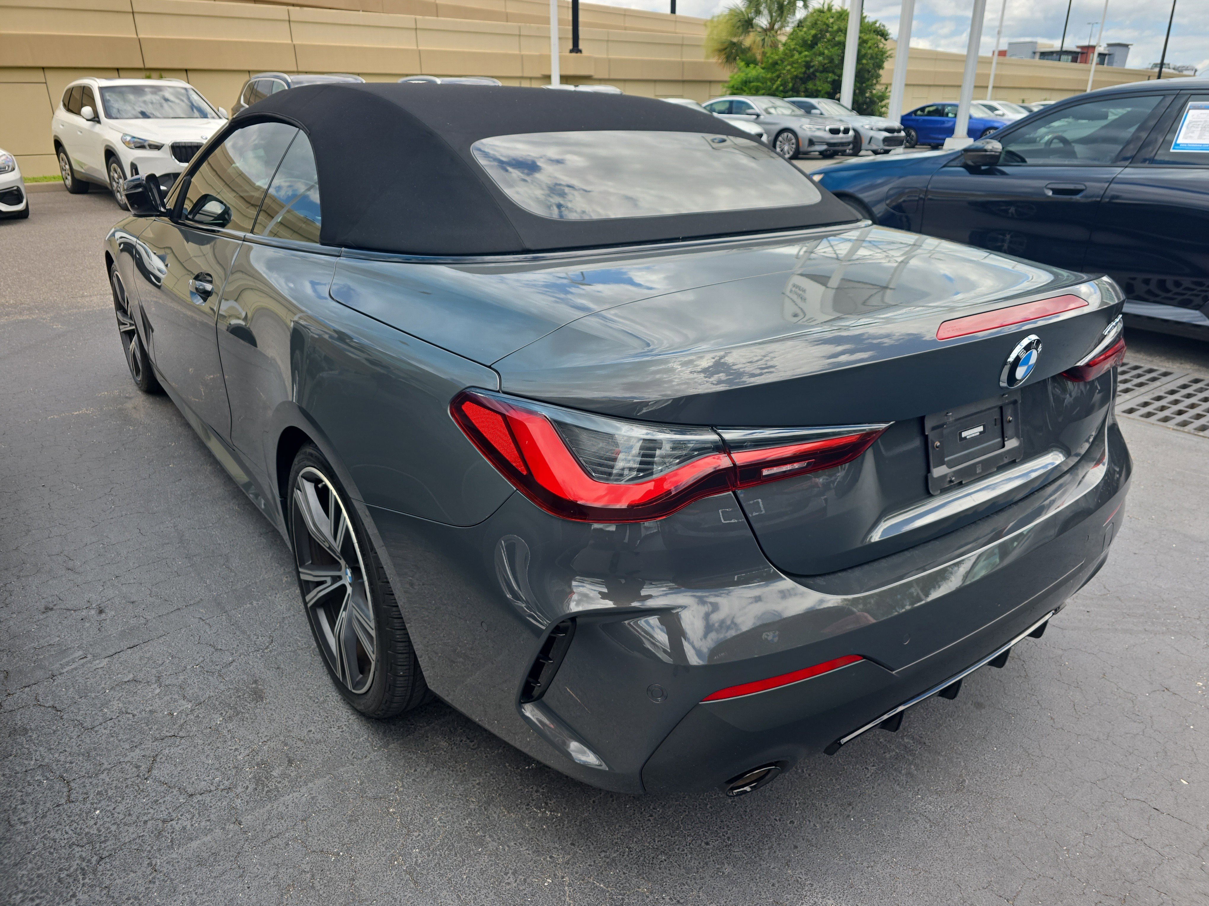 Used 2024 BMW 430i Convertible w/ M Sport Package RWD image 4