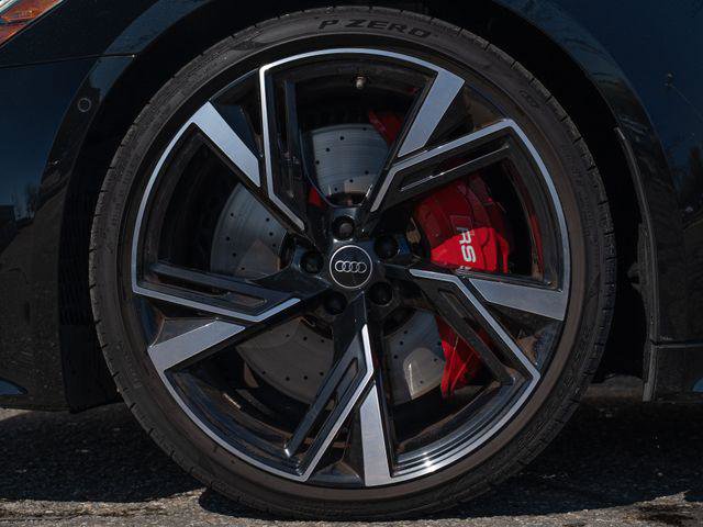 Certified 2023 Audi RS 6 w/ Carbon Optic Package AWD/4WD image 12