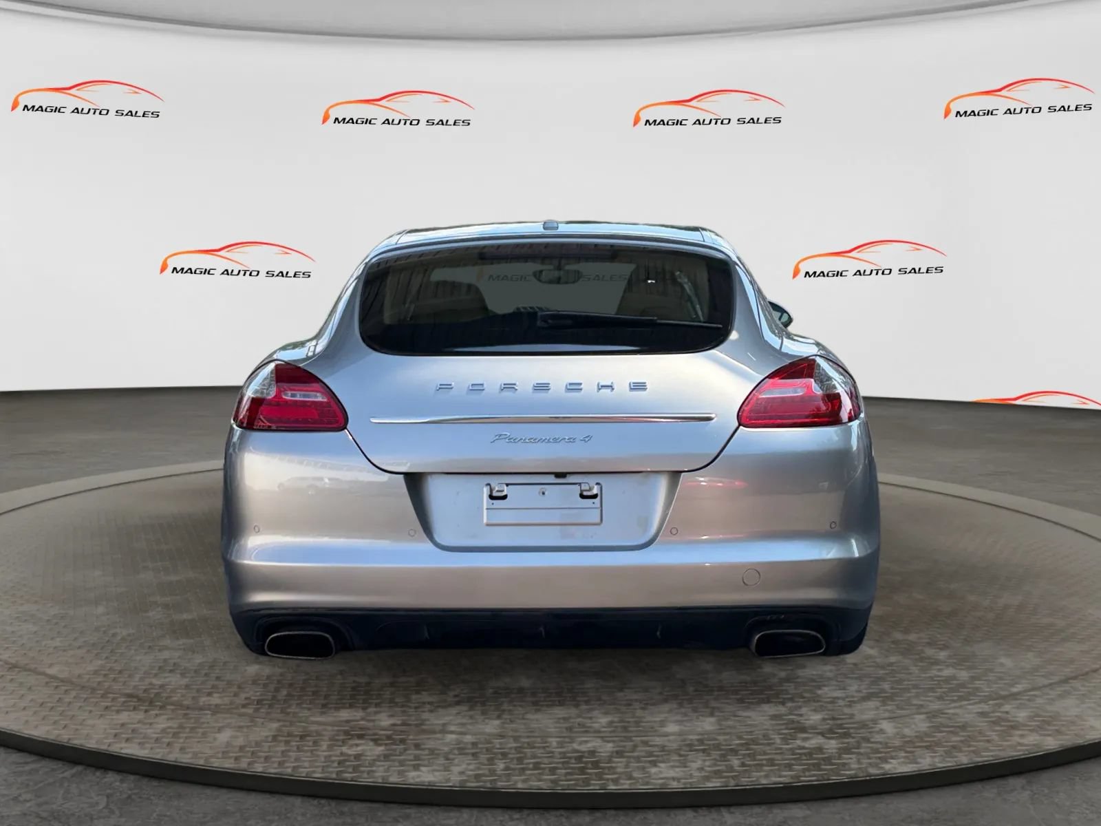 Used 2012 Porsche Panamera 4 image 9