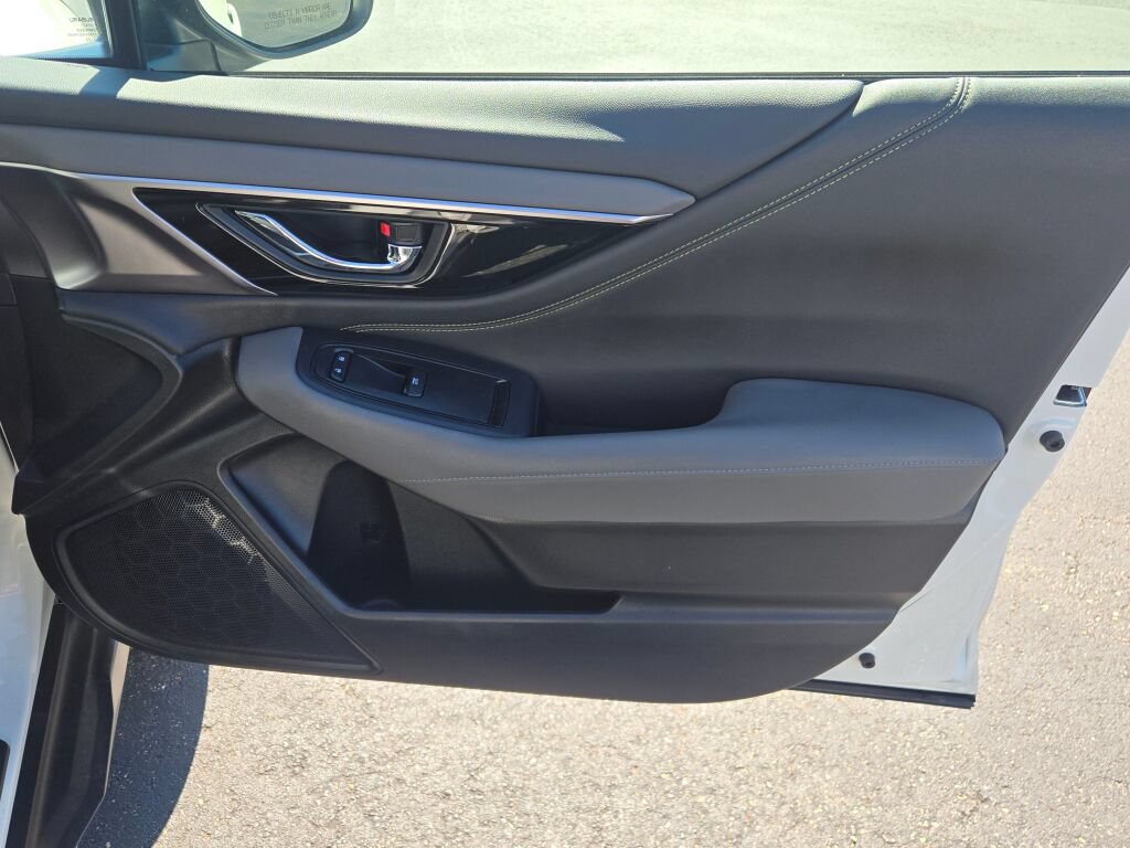Used 2023 Subaru Outback Onyx Edition XT AWD/4WD image 6
