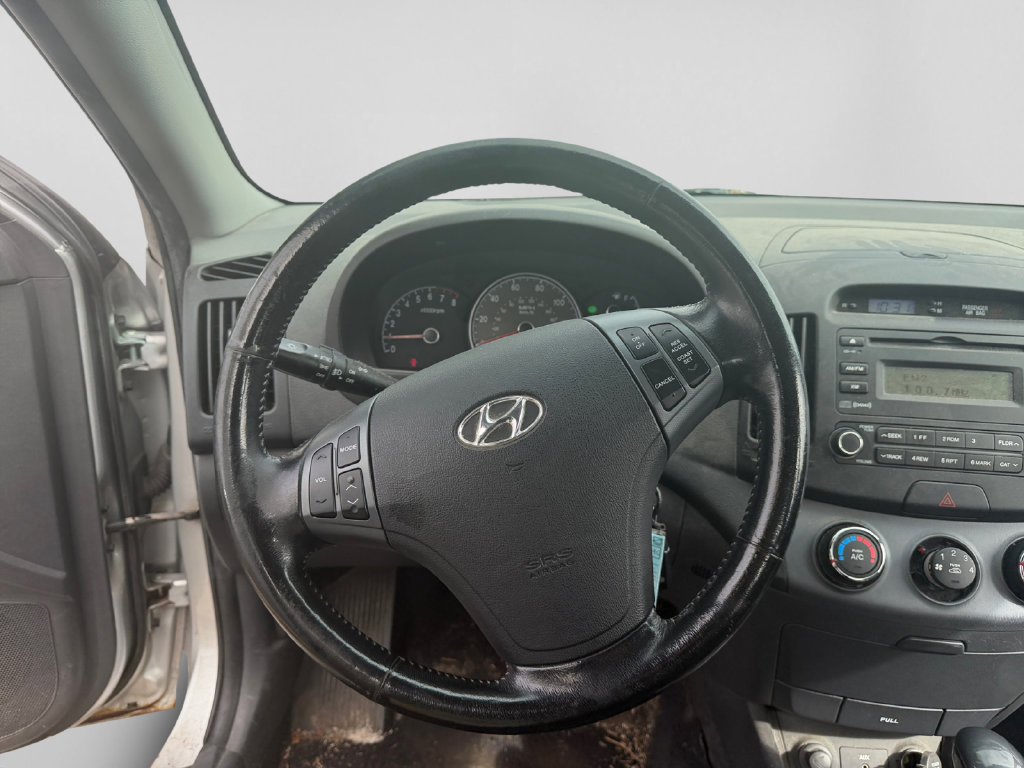 Used 2009 Hyundai Elantra SE FWD image 15