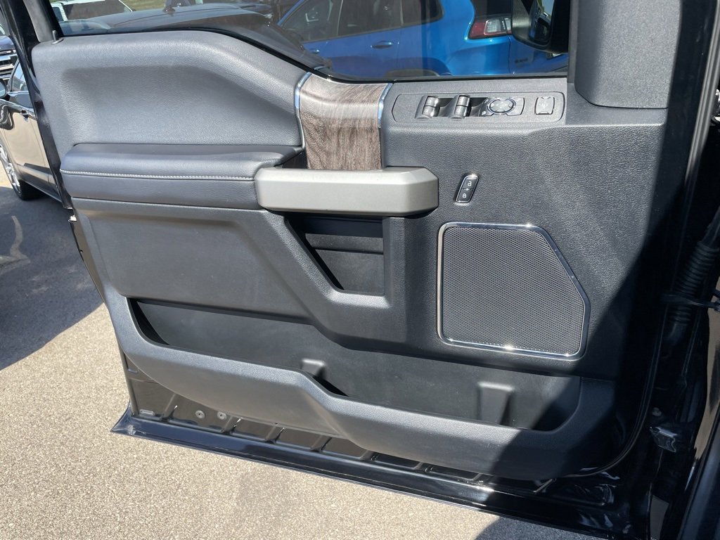 Used 2017 Ford F250 Lariat w/ Chrome Package image 55