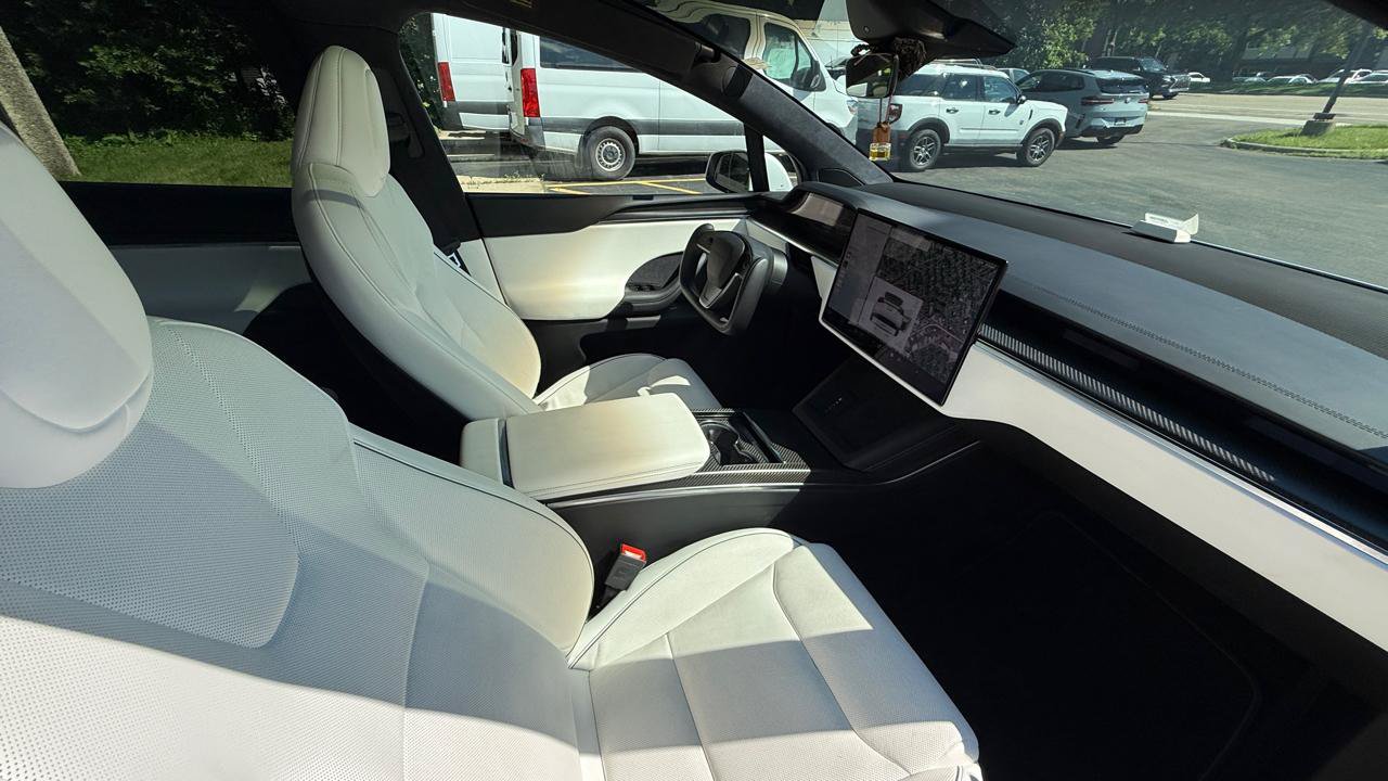 Used 2022 Tesla Model X Plaid AWD/4WD image 11