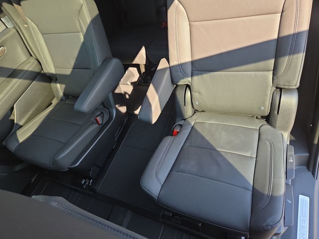 New 2025 Chevrolet Suburban Z71 w/ Z71 Off-Road Package image 26