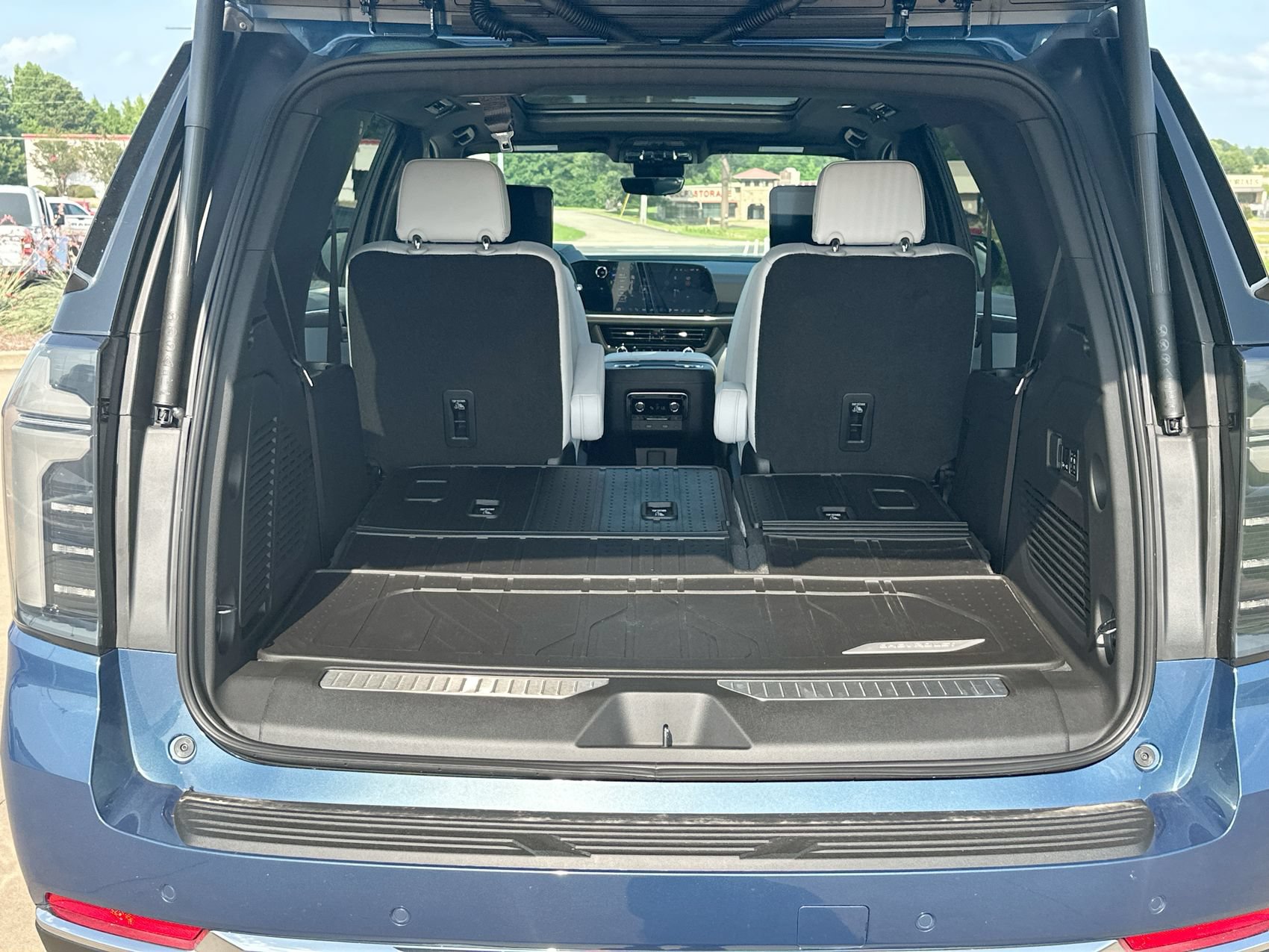 New 2026 Chevrolet Tahoe Premier AWD/4WD image 27