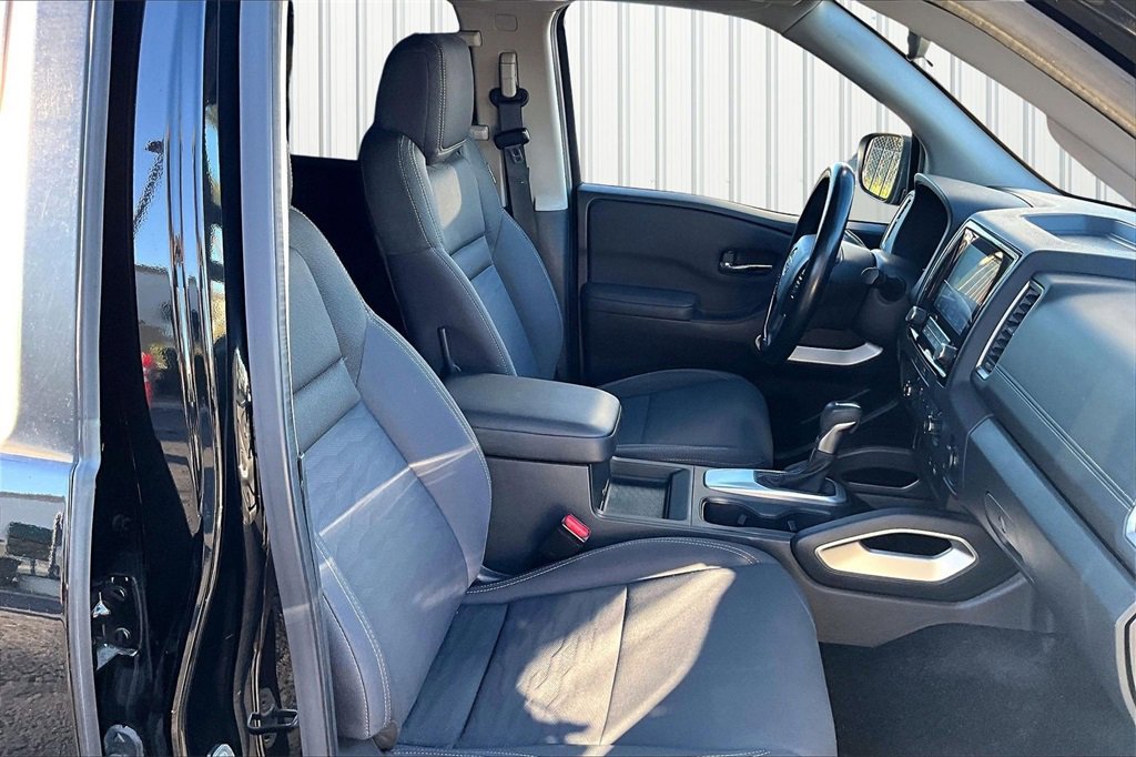 Used 2022 Nissan Frontier SV image 17