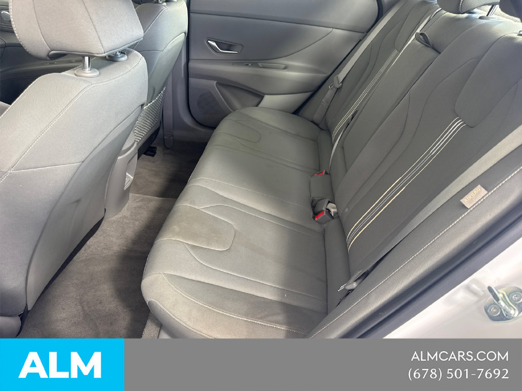 Used 2025 Hyundai Elantra SEL FWD image 23