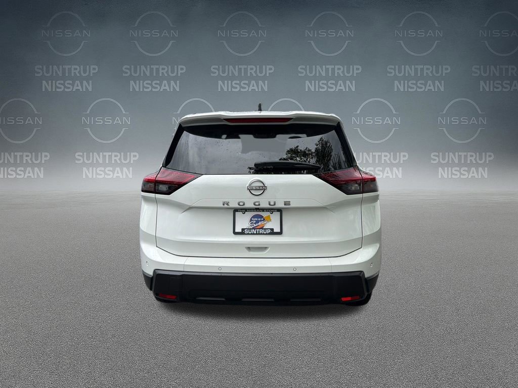 Used 2025 Nissan Rogue S FWD image 14