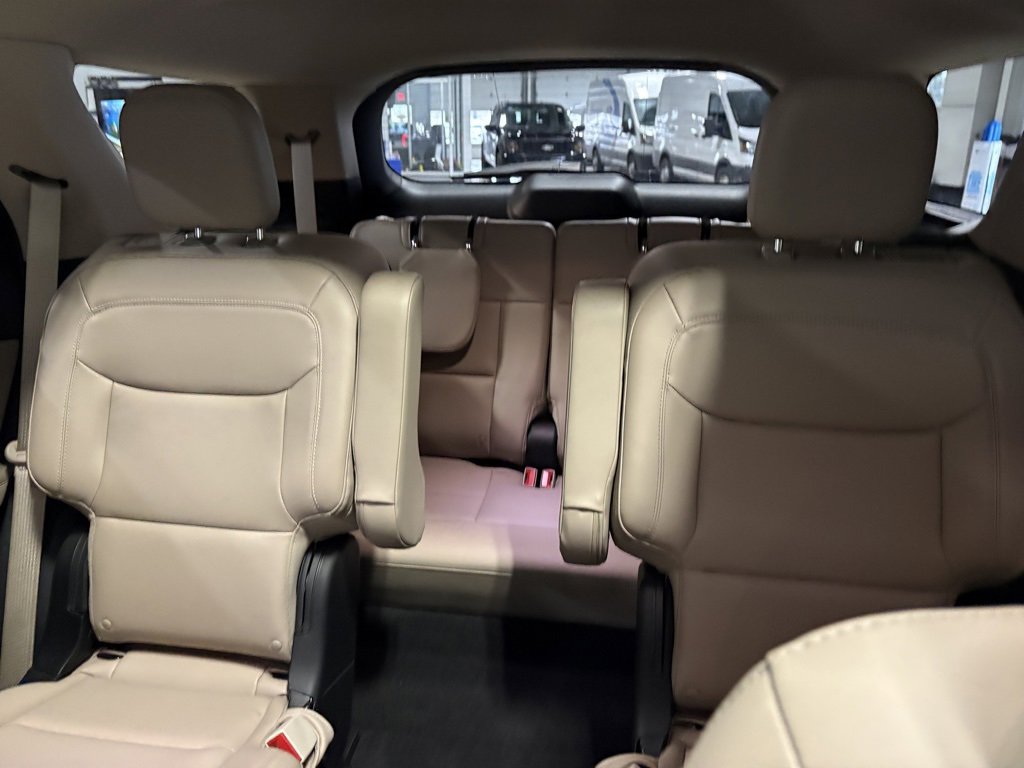 Used 2023 Ford Explorer XLT w/ Equipment Group 202A image 20