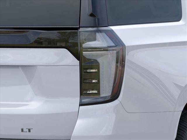 New 2026 Chevrolet Suburban LT image 11