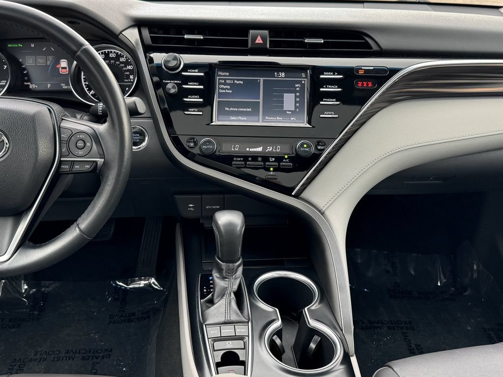 Used 2018 Toyota Camry XLE FWD image 26
