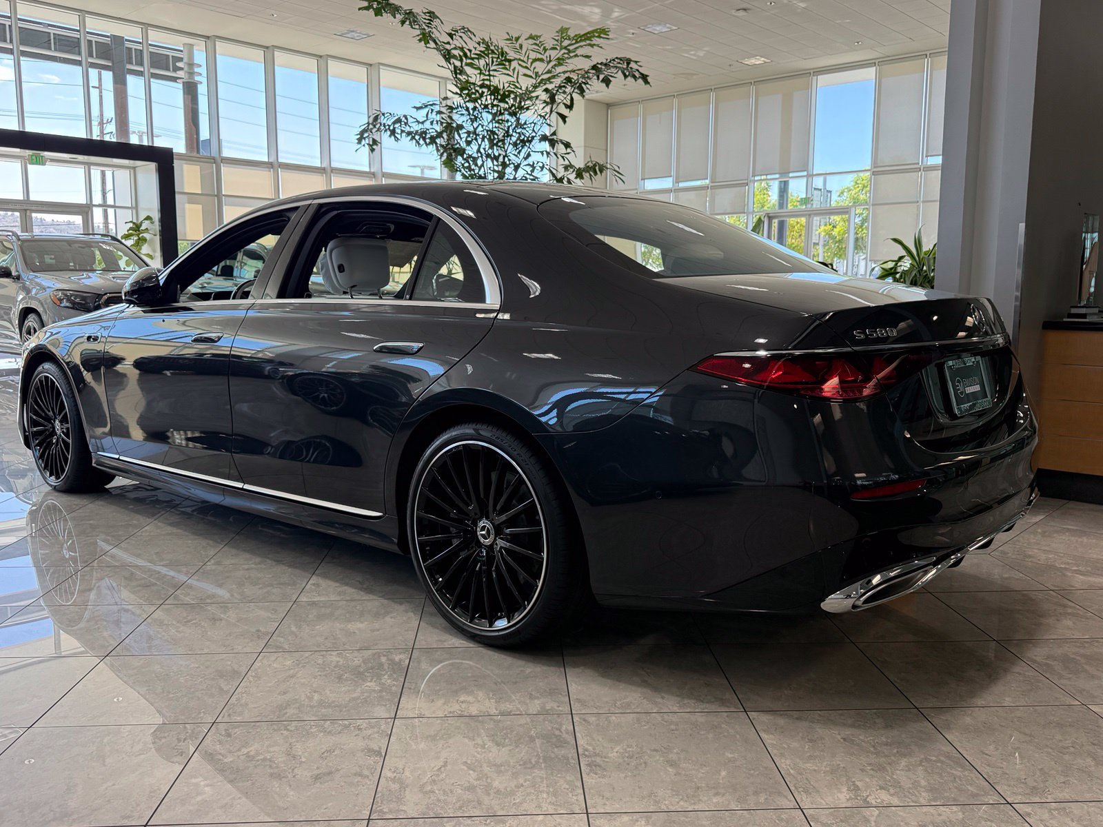 New 2027 Mercedes-Benz S 580 4MATIC Sedan image 8