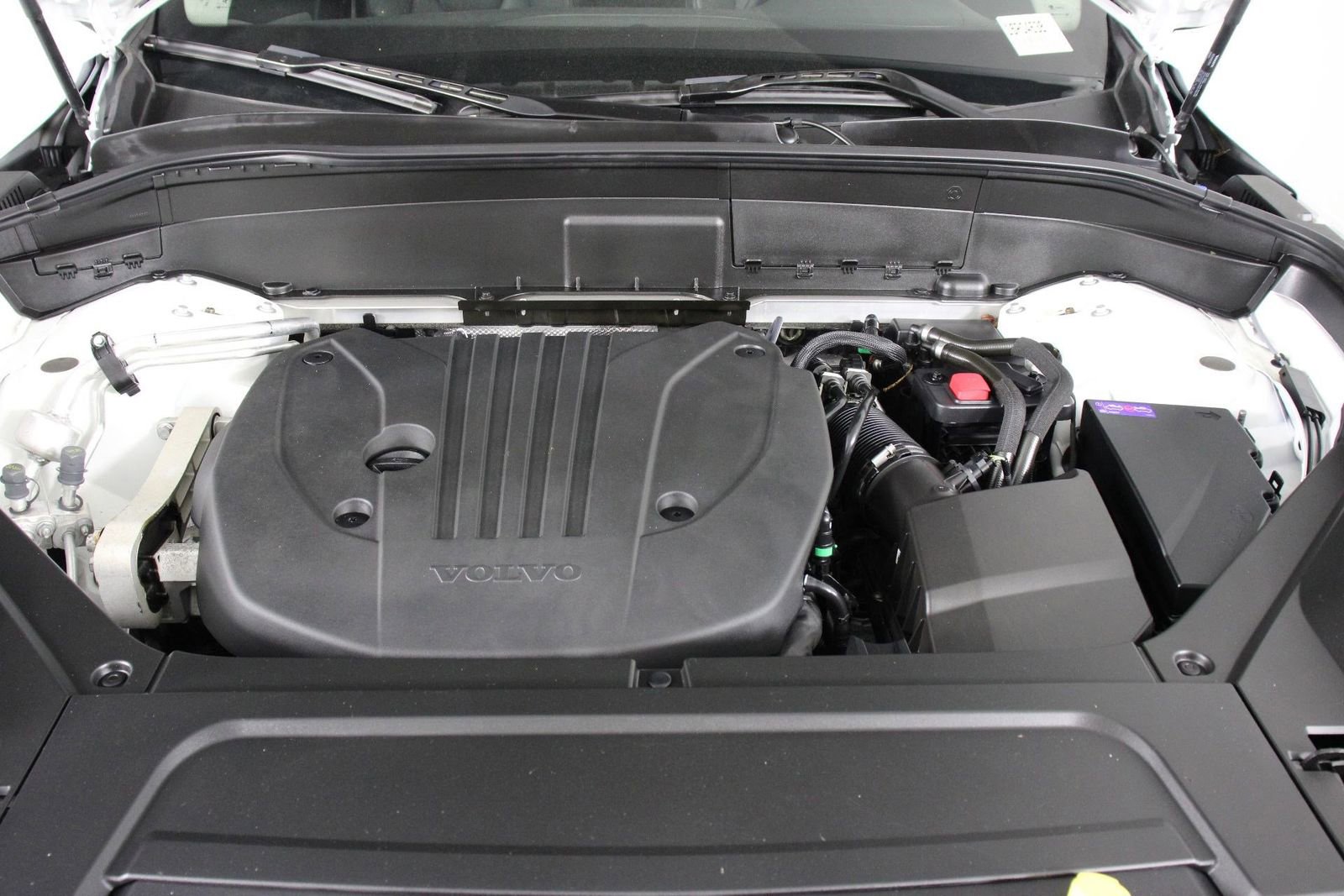 Certified 2024 Volvo XC90 B5 Core w/ Protection Package Premier image 24