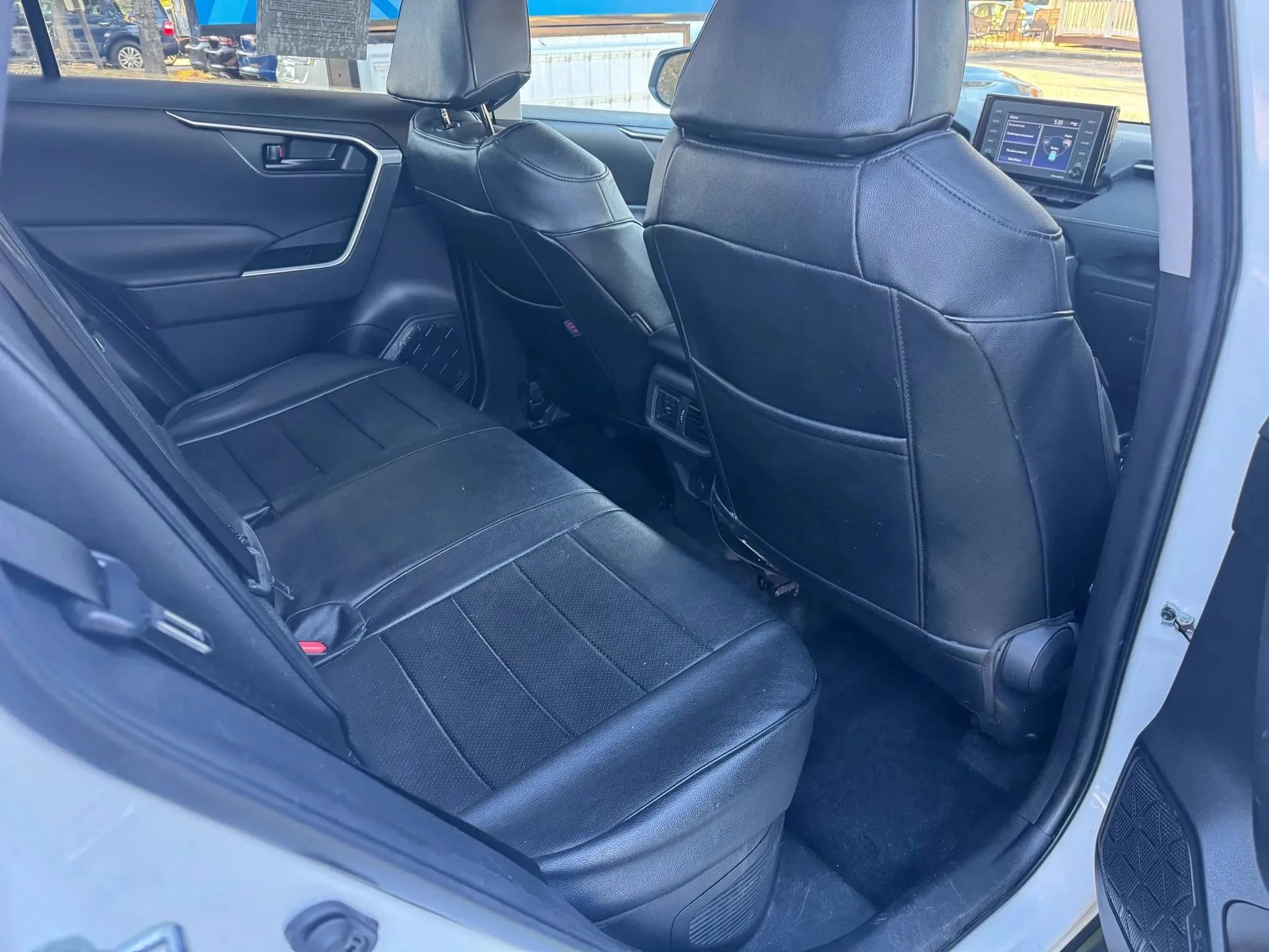 Used 2022 Toyota RAV4 LE image 35