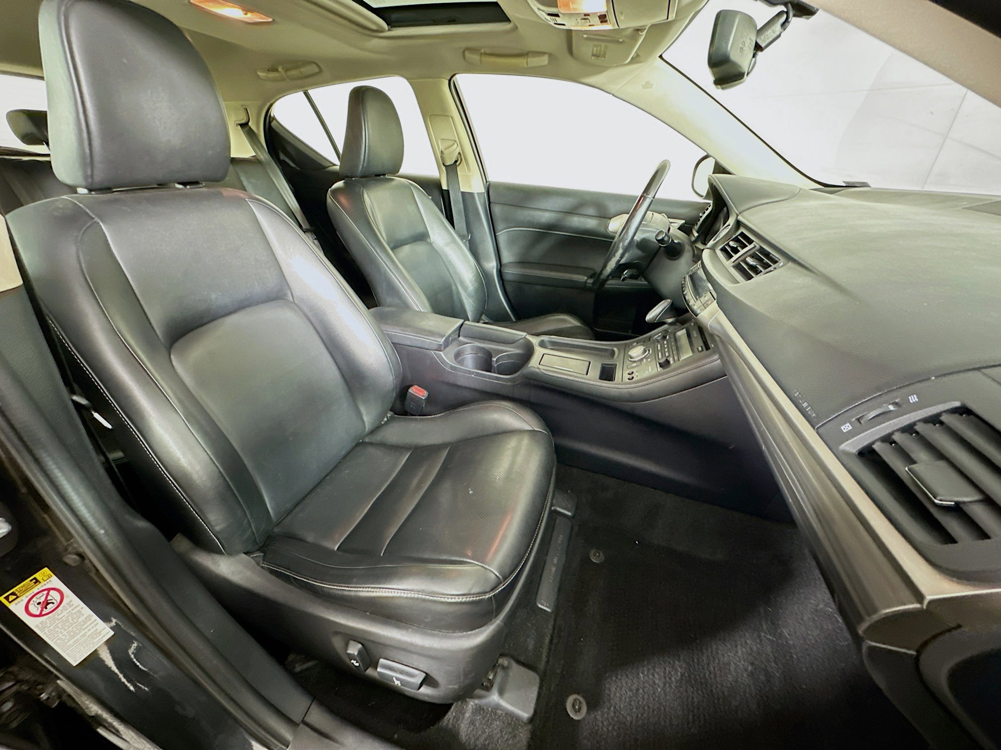 Used 2017 Lexus CT 200h w/ Seat Comfort Package image 29