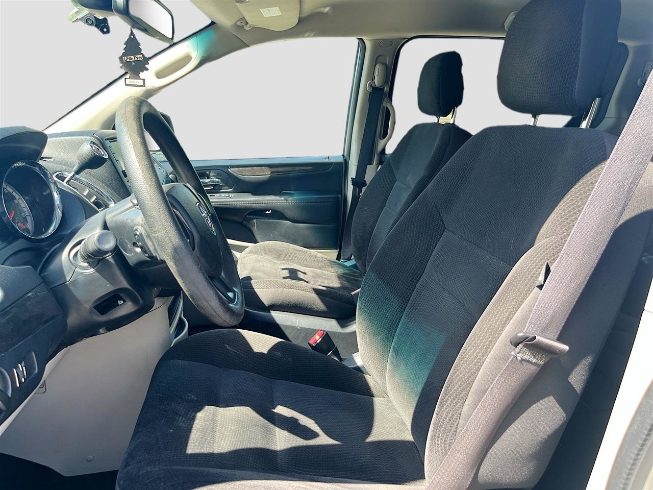 Used 2019 Dodge Grand Caravan SE image 20