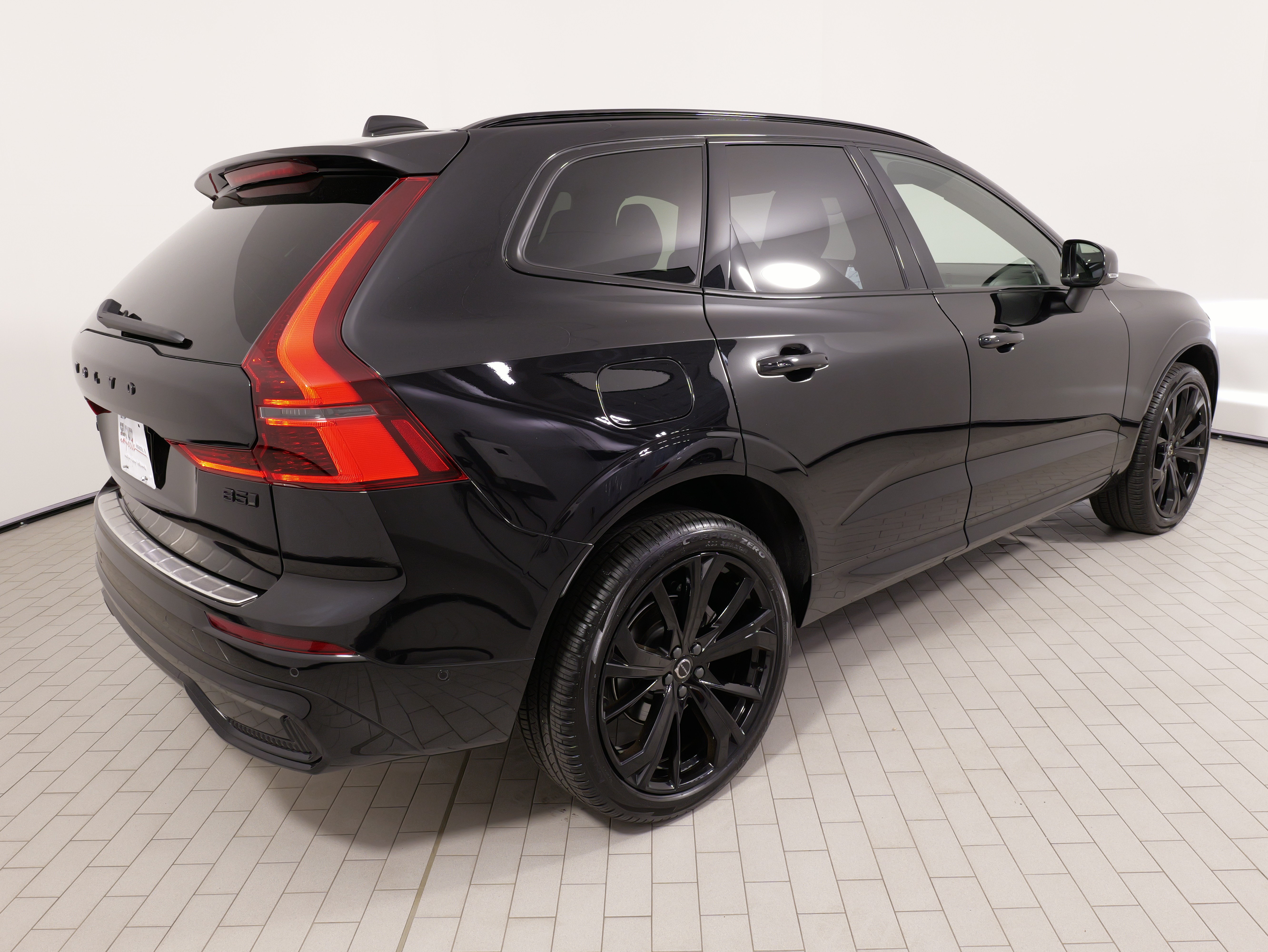 Used 2026 Volvo XC60 B5 Ultra w/ Protection Package Premier AWD/4WD image 12