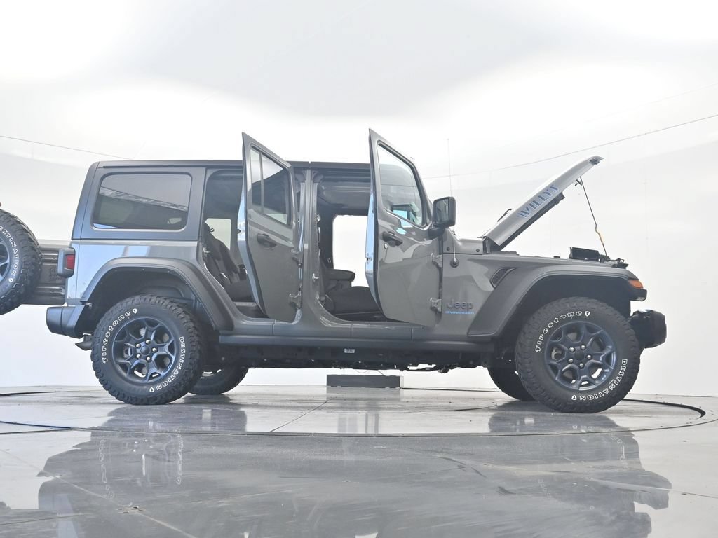 Used 2023 Jeep Wrangler Unlimited w/ Cold Weather Group AWD/4WD image 42