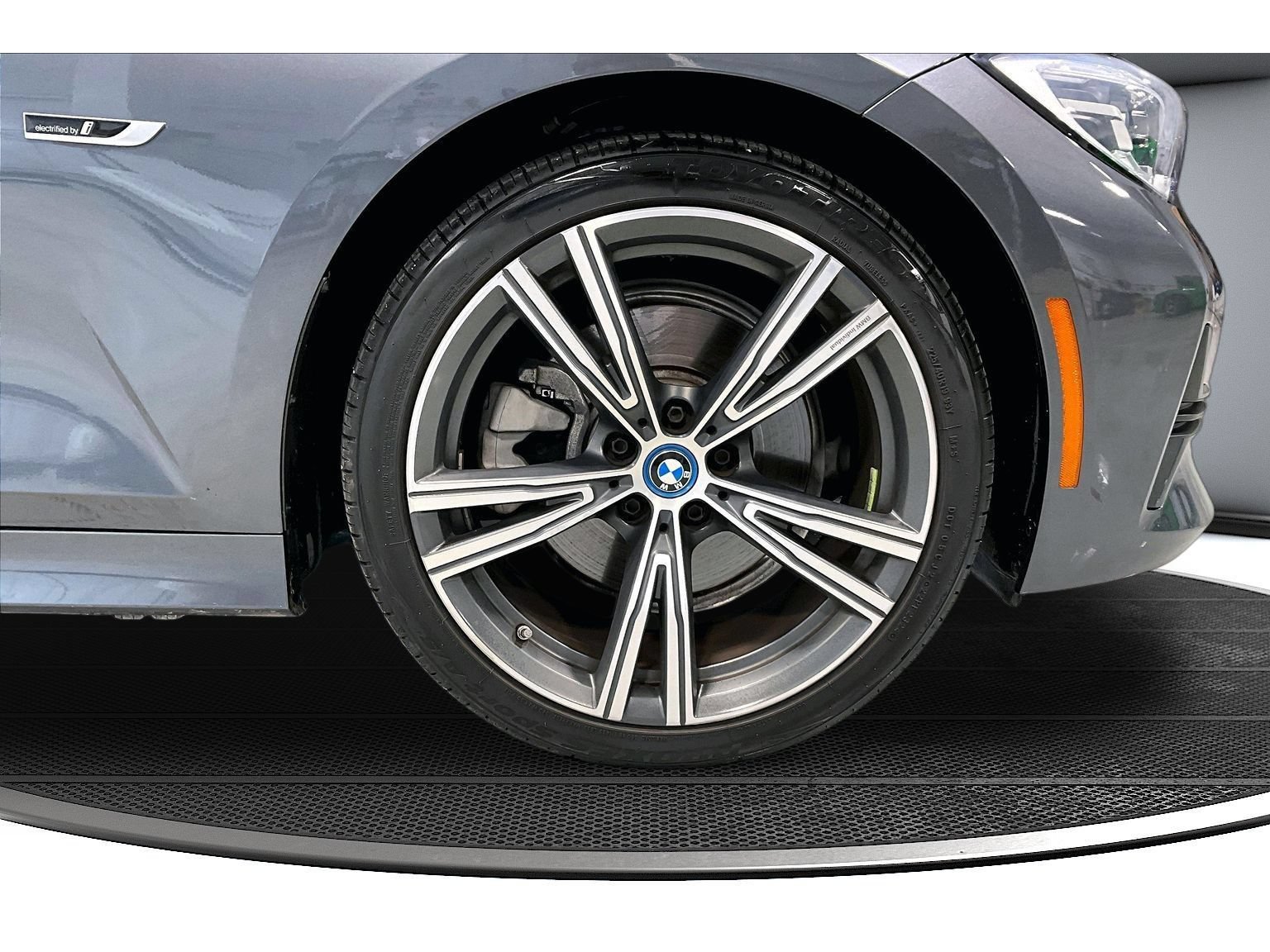 Used 2022 BMW 330e w/ Driving Assistance Package RWD image 51