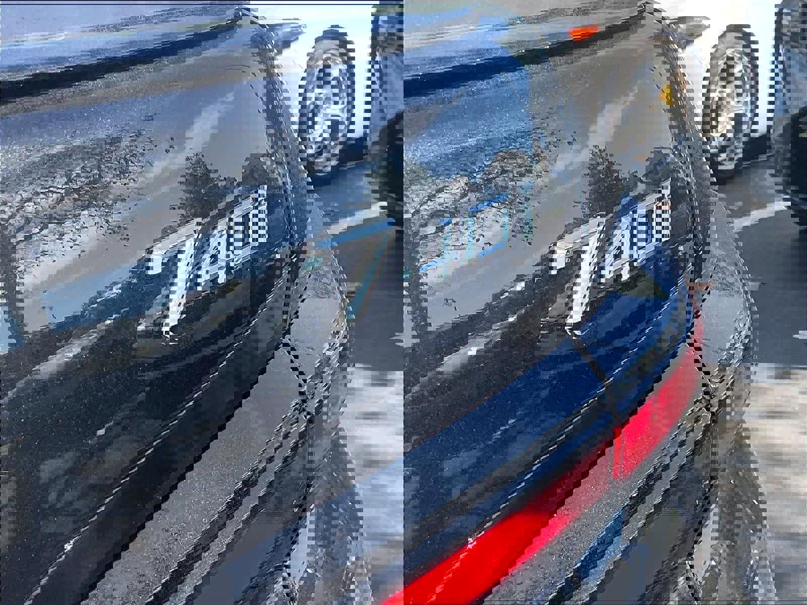 Used 2025 BMW 740i w/ Premium Package image 10