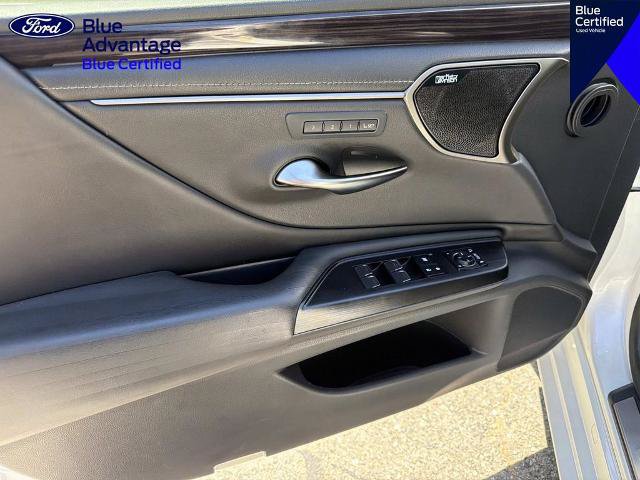 Used 2021 Lexus ES 300h w/ Luxury Package FWD image 14