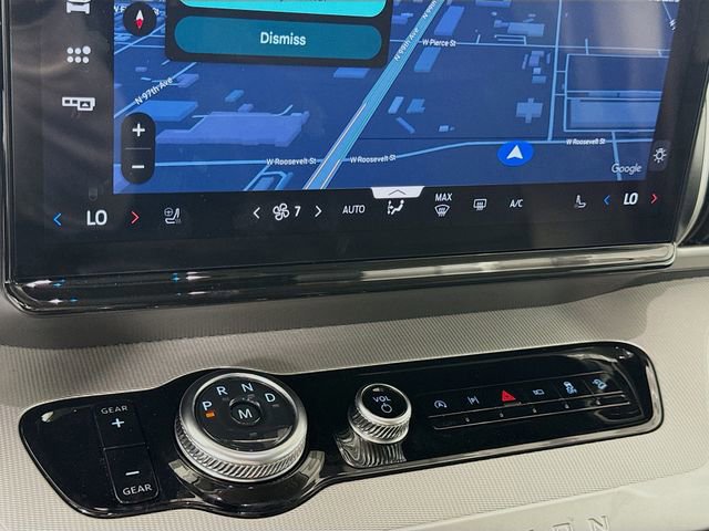 Used 2025 Ford Expedition Active image 16