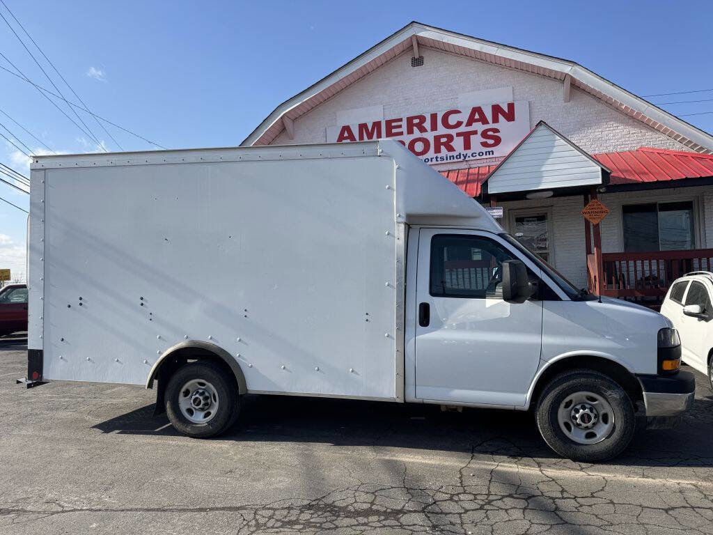 Used 2022 GMC Savana 3500 w/ Power Convenience Package image 1