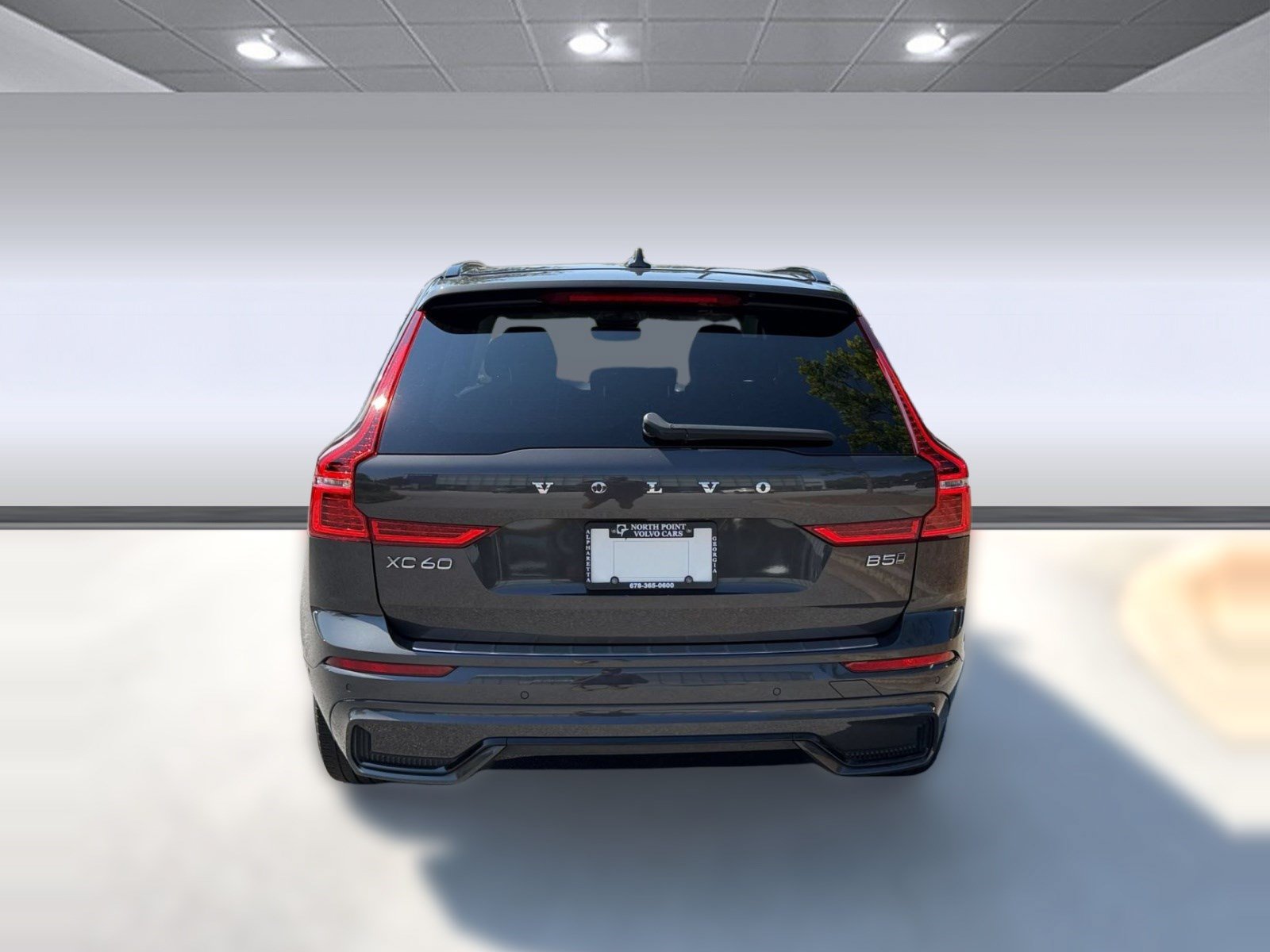 Certified 2024 Volvo XC60 B5 Plus w/ Protection Package Premier AWD/4WD image 10