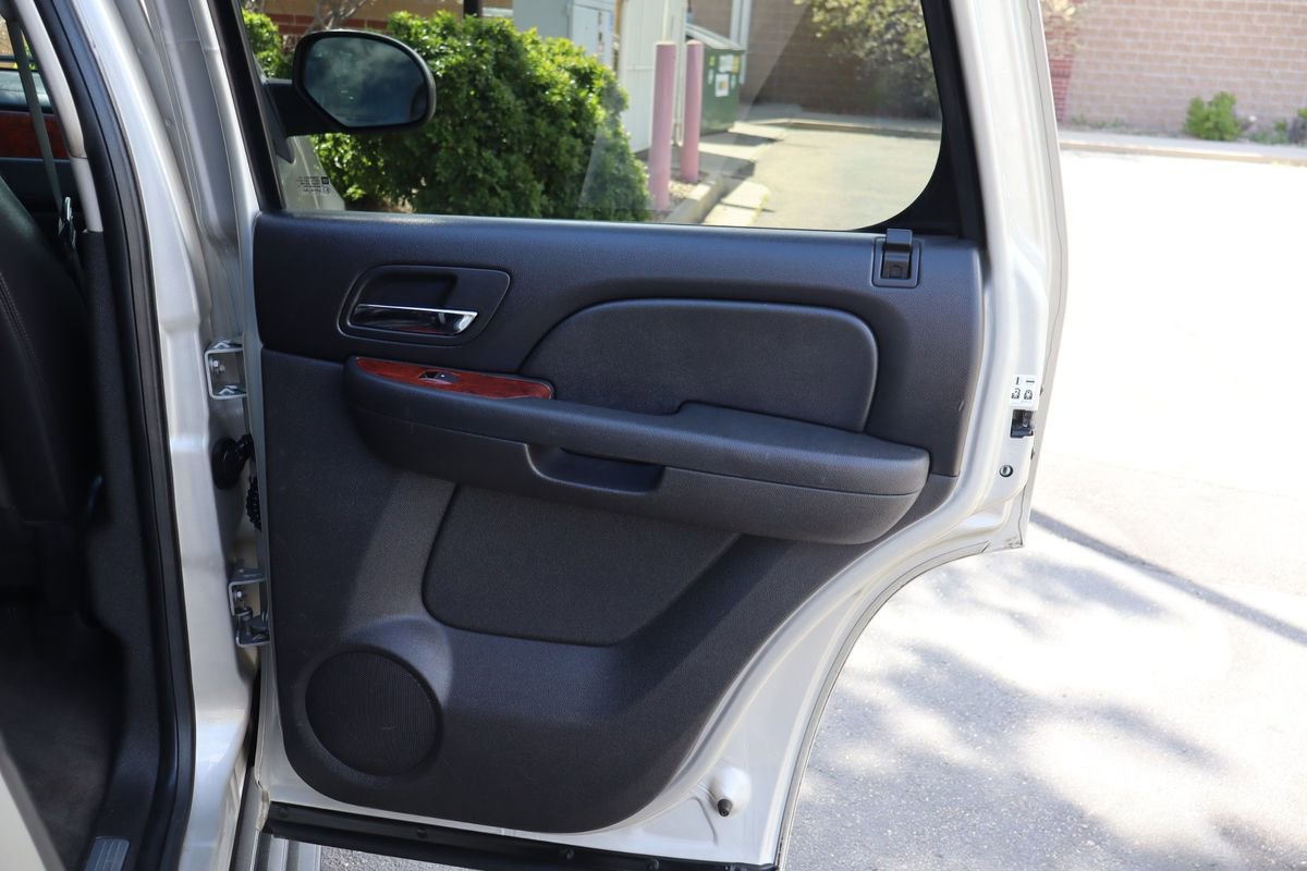 Used 2013 Chevrolet Tahoe LTZ image 27