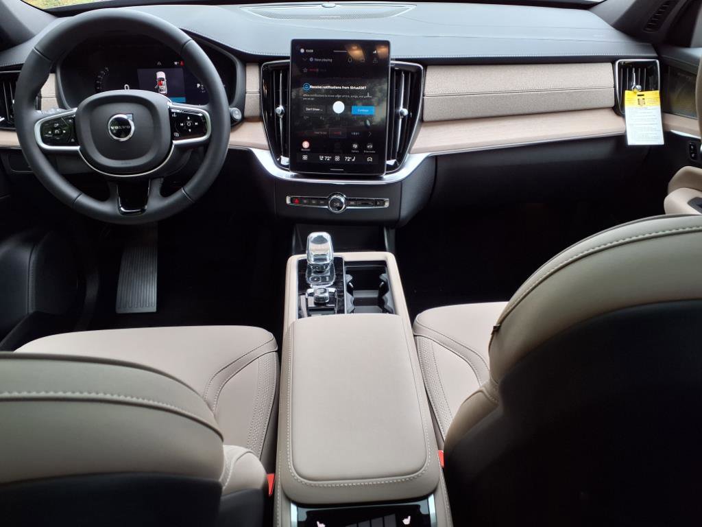 New 2026 Volvo XC90 T8 Plus image 10