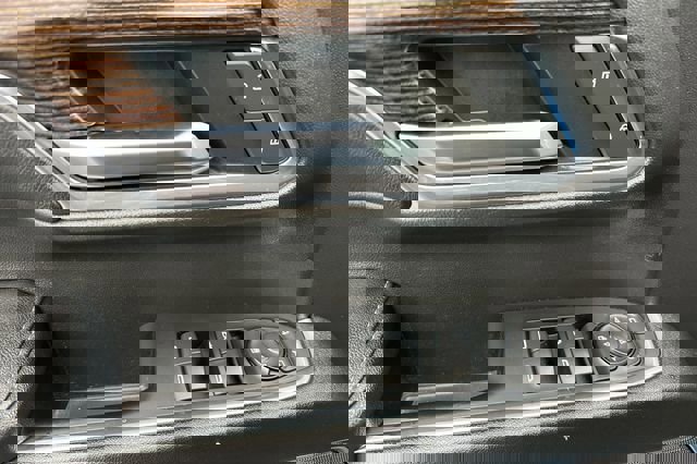 Used 2023 GMC Sierra 1500 Elevation image 12