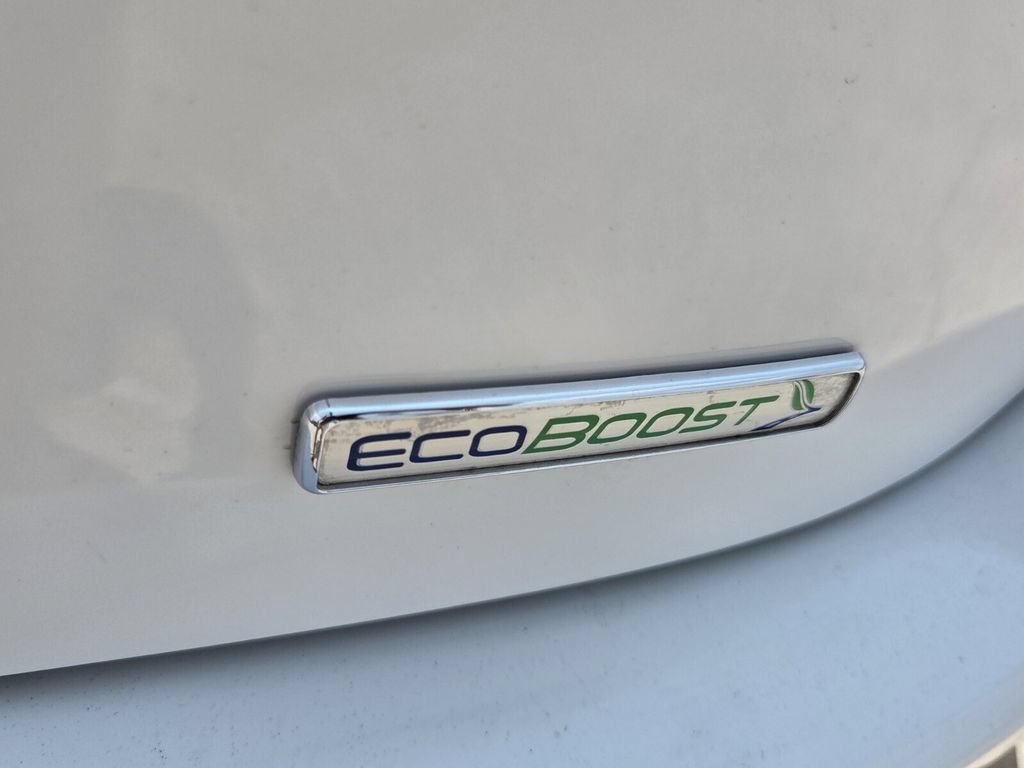 Used 2016 Ford Edge SE FWD image 16