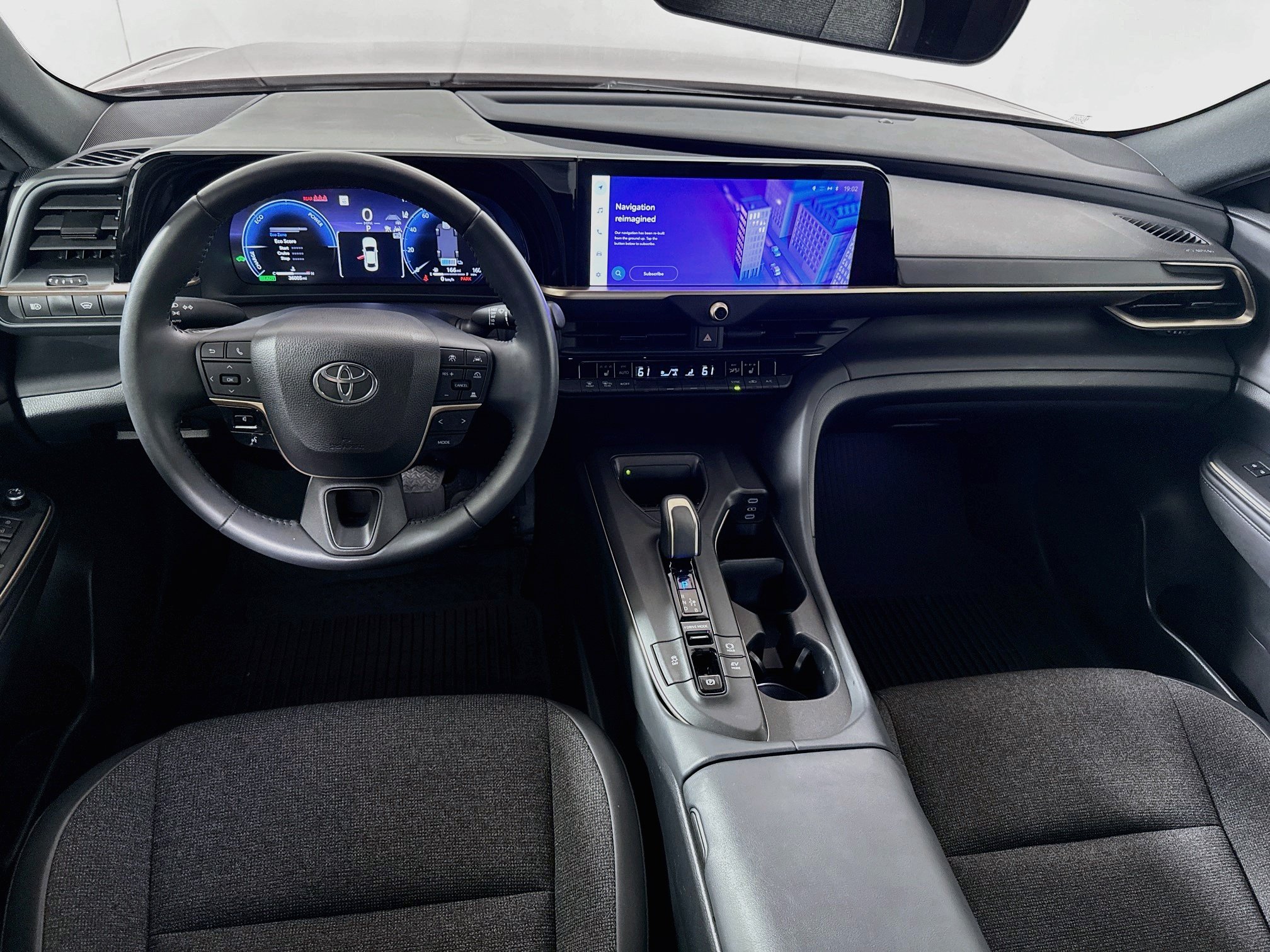 Certified 2023 Toyota Crown AWD/4WD image 20