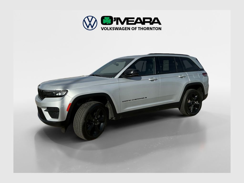 Used 2023 Jeep Grand Cherokee Altitude image 1