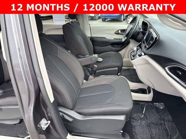 Used 2020 Chrysler Voyager LX w/ Cold Weather Group image 6