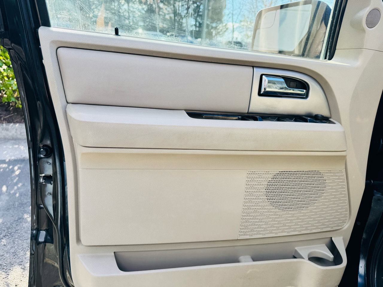 Used 2013 Ford Expedition EL Limited image 12