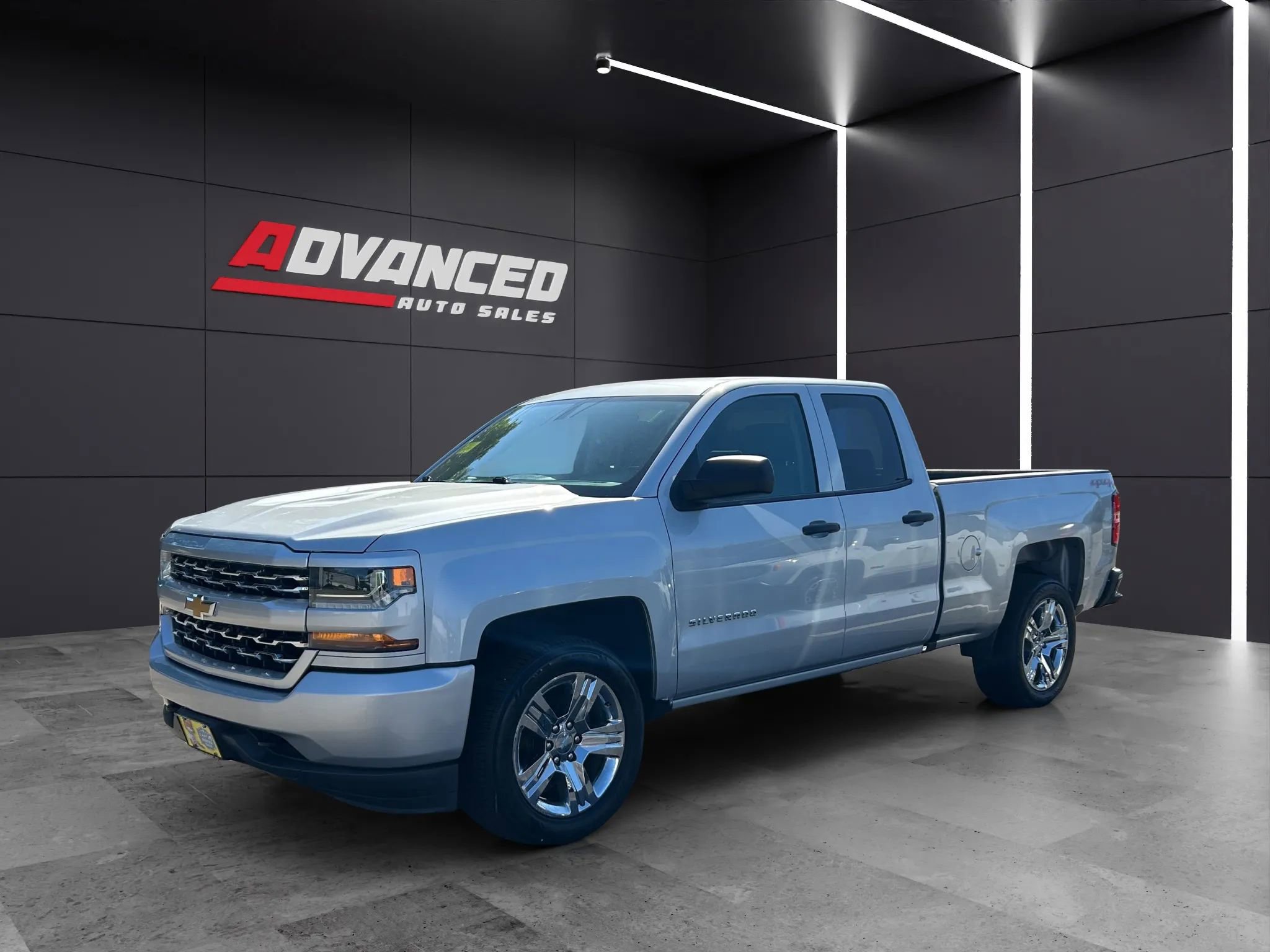Used 2017 Chevrolet Silverado 1500 Custom w/ Custom Convenience Package image 3
