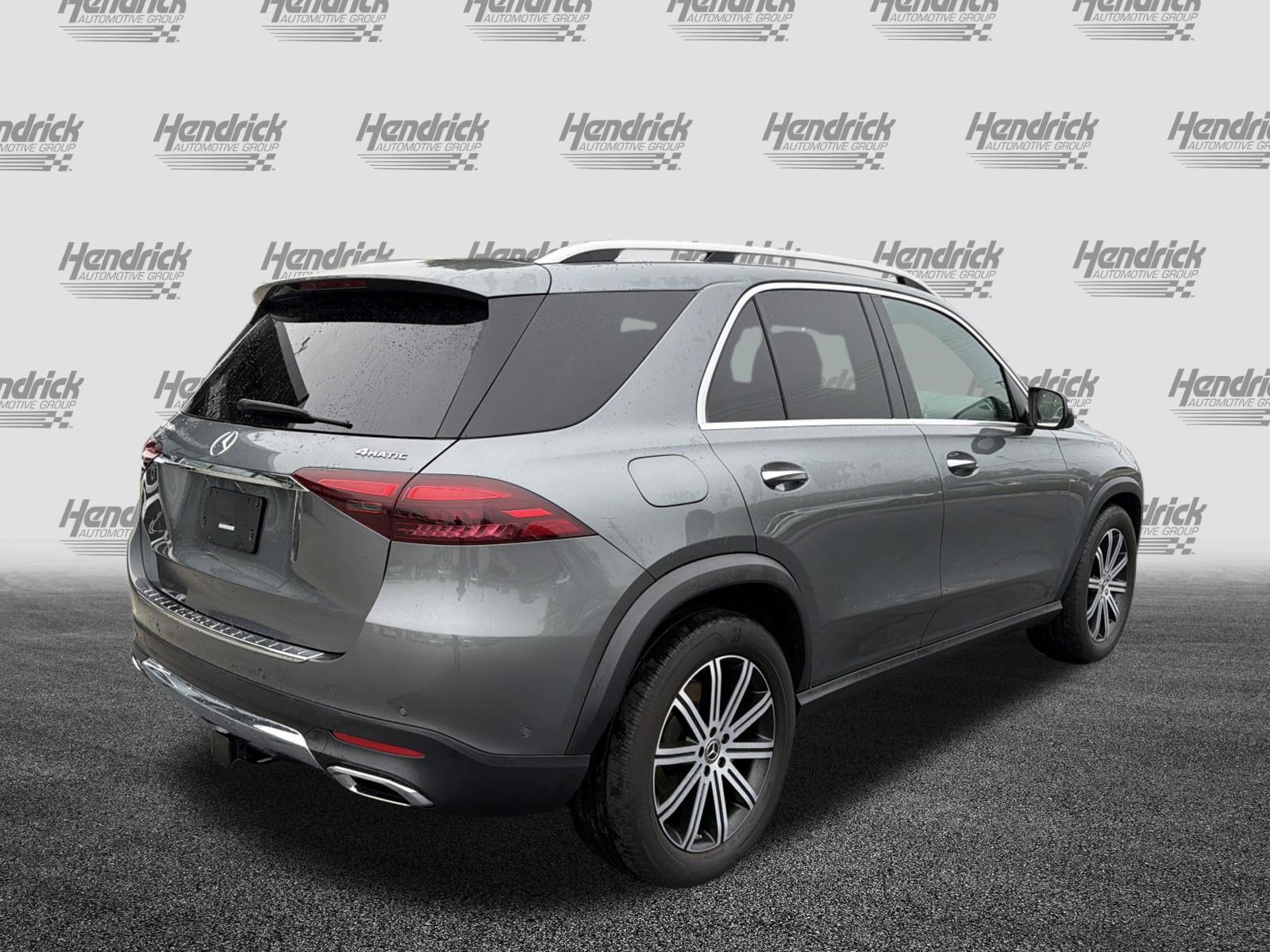 Used 2025 Mercedes-Benz GLE 450e 4MATIC w/ Winter Package image 10