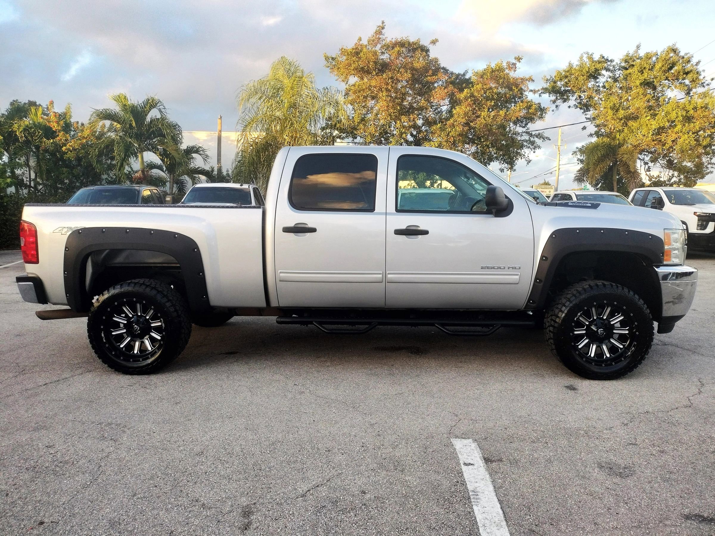 Used 2012 Chevrolet Silverado 2500 LT w/ Snow Plow Prep Package image 10