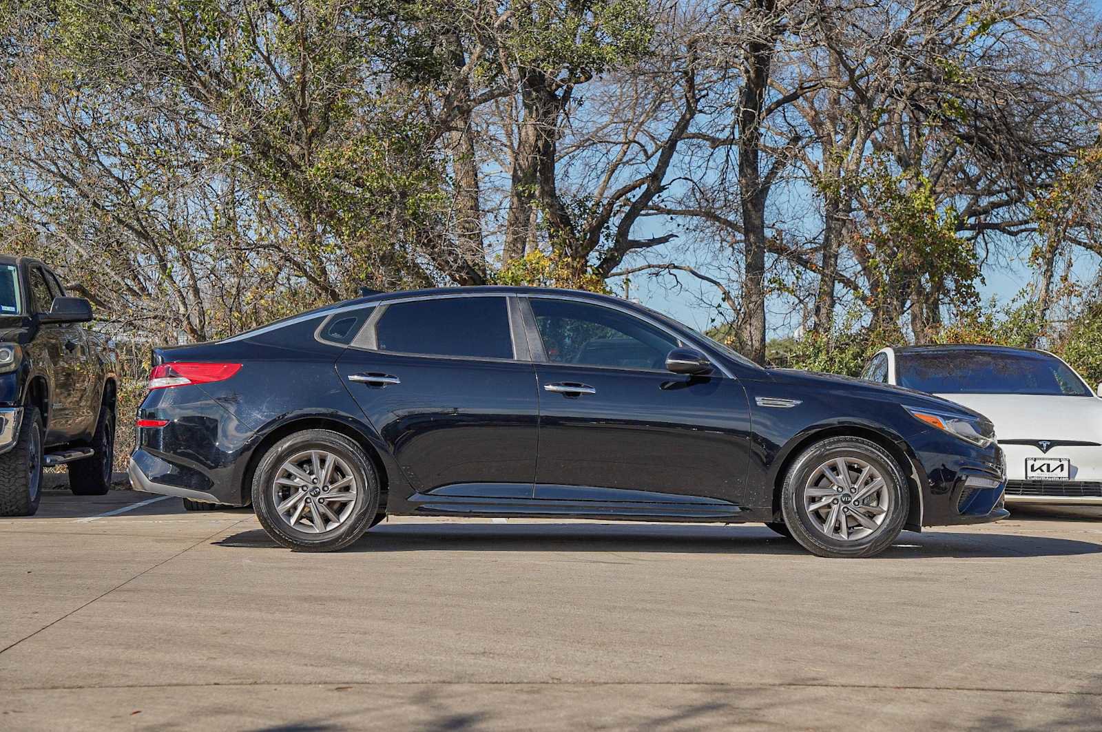 Used 2020 Kia Optima LX image 11