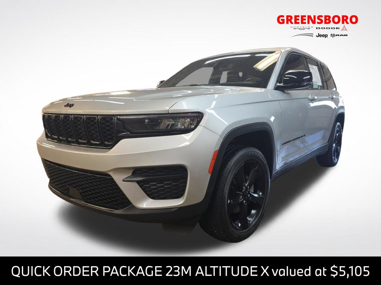 Used 2024 Jeep Grand Cherokee Altitude AWD/4WD image 1
