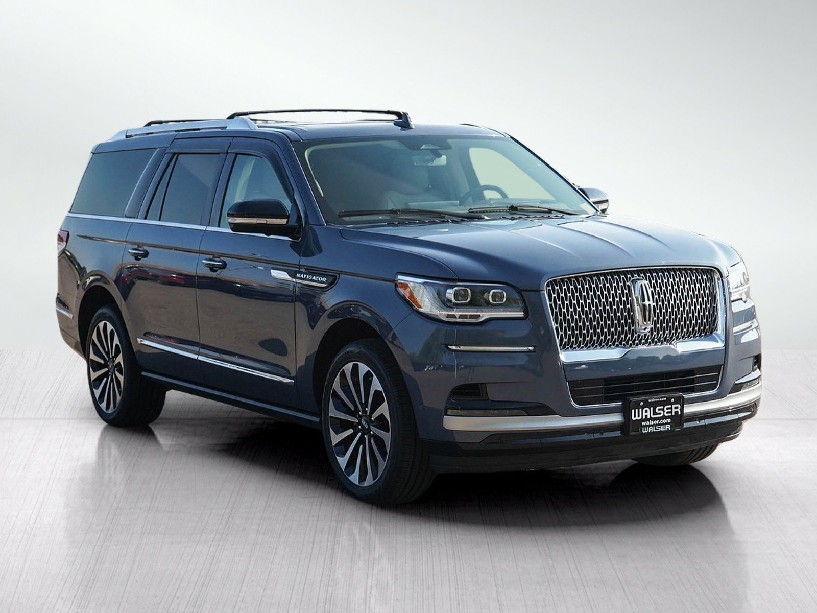 Used 2023 Lincoln Navigator L Reserve w/ Equipment Group 201A AWD/4WD image 8