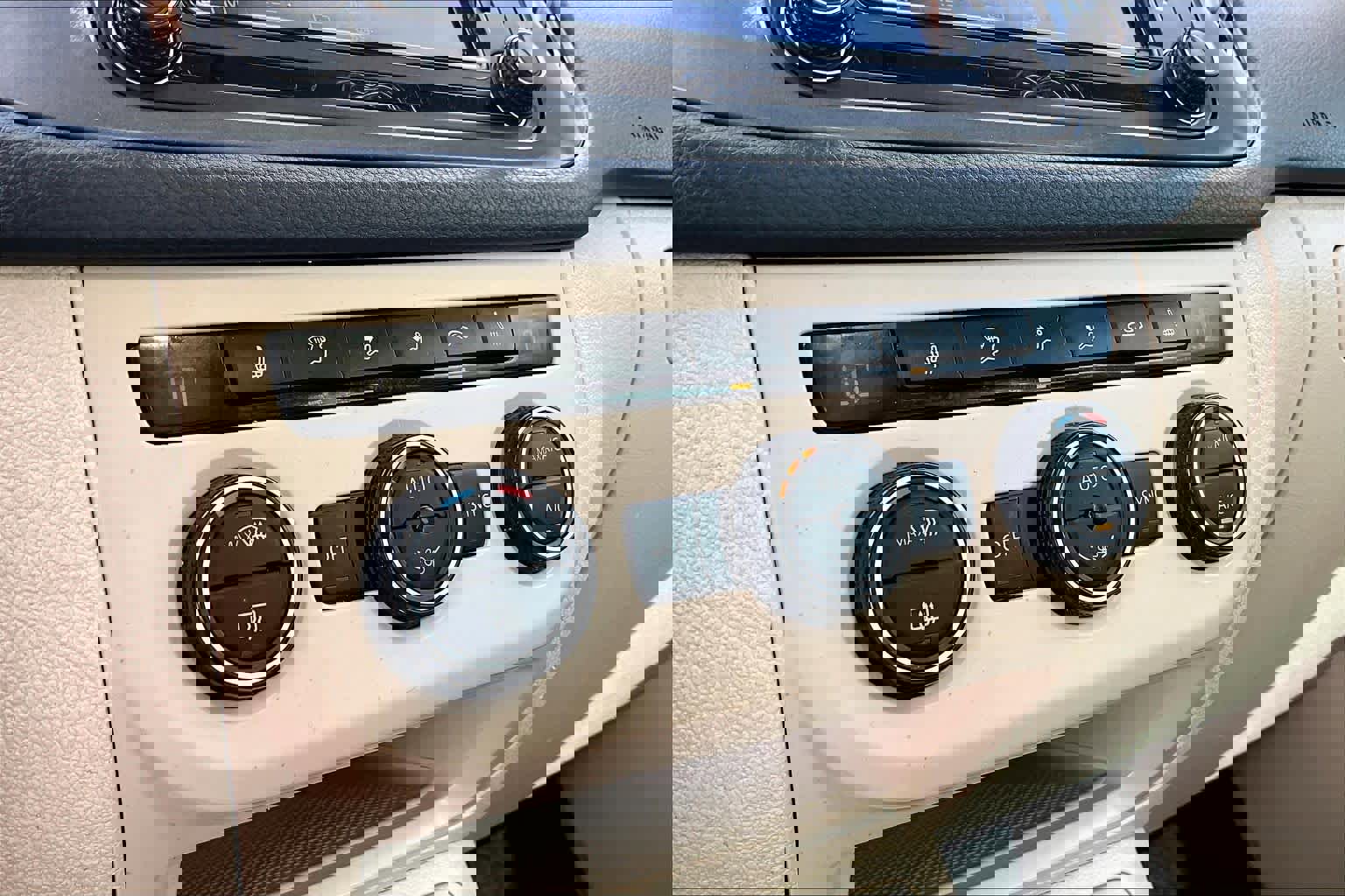 Used 2016 Volkswagen Tiguan SEL image 33