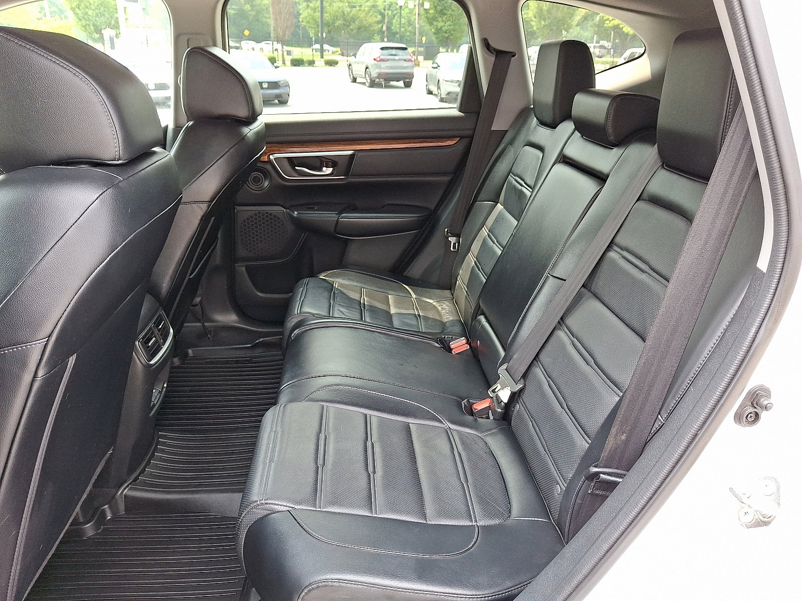 Used 2018 Honda CR-V Touring image 10