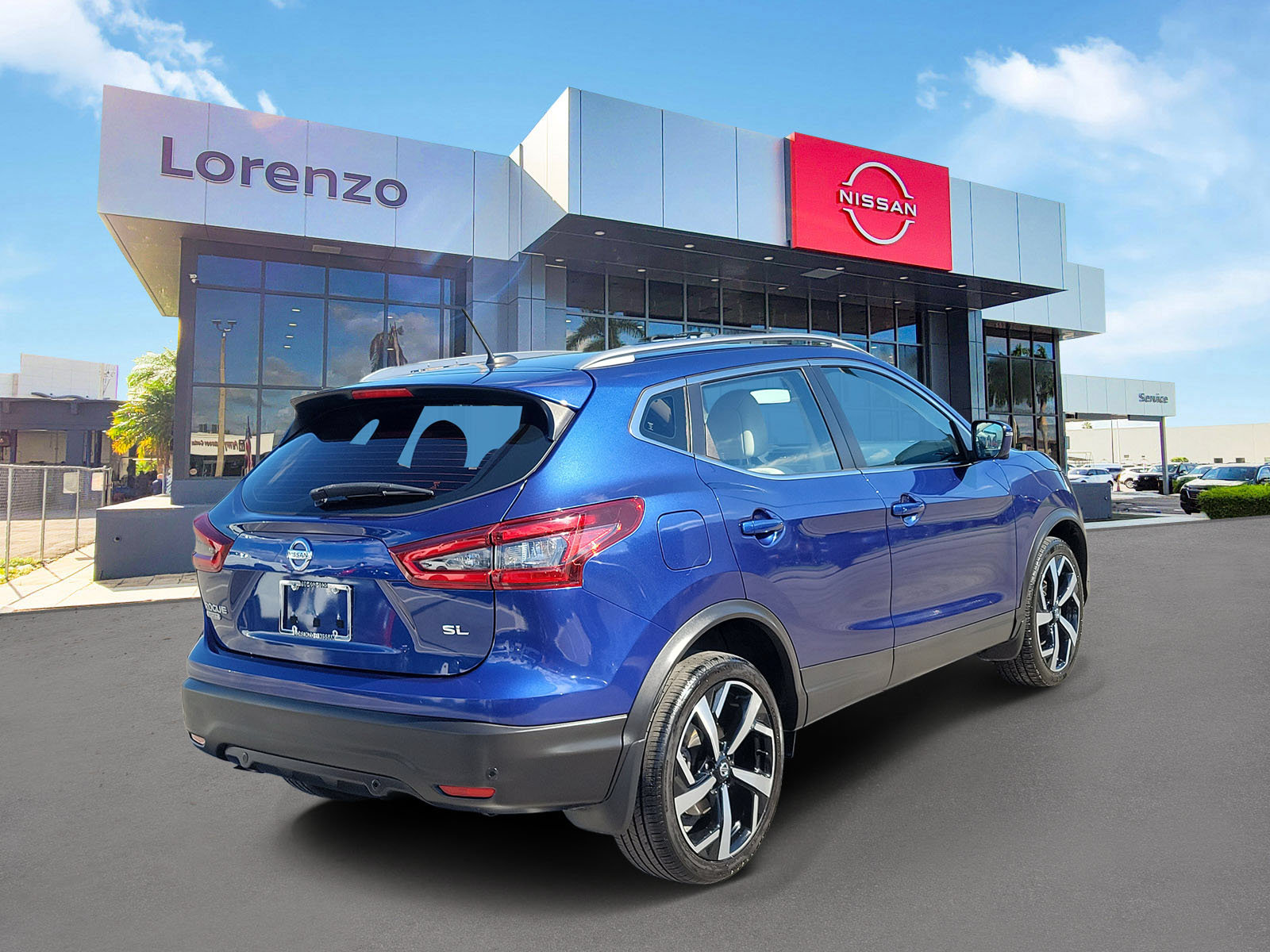 Used 2021 Nissan Rogue Sport SL w/ Premium Package FWD image 5