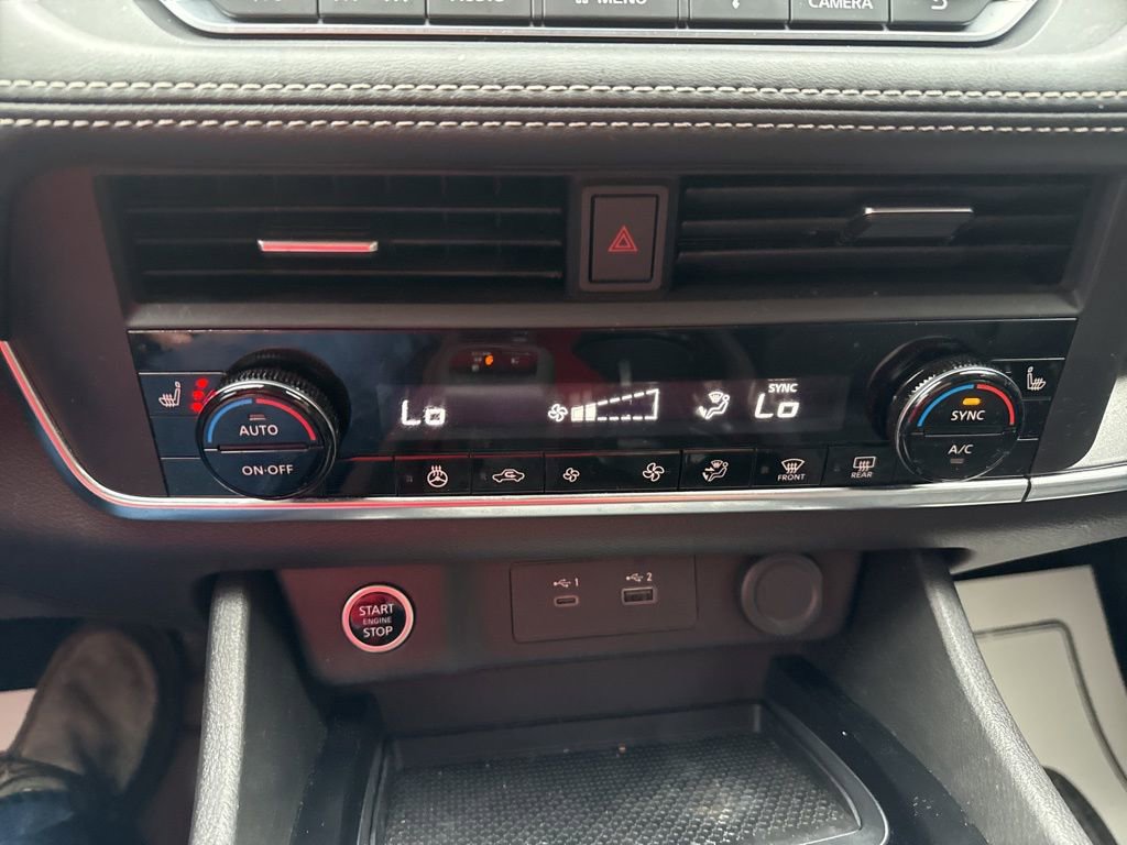 Used 2023 Nissan Rogue SV w/ SV Premium B Package image 36