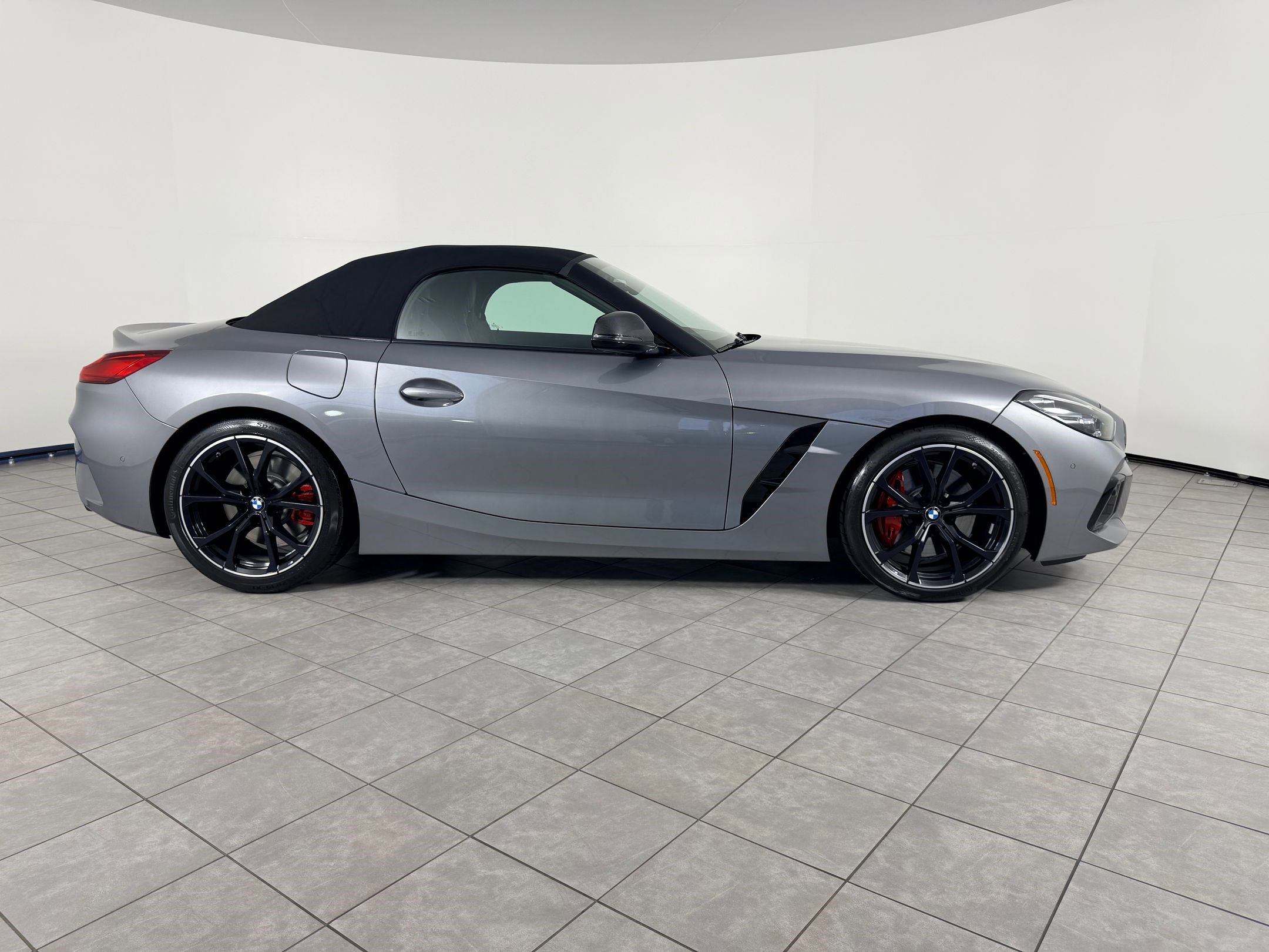 Used 2025 BMW Z4 M40i w/ Edition image 28