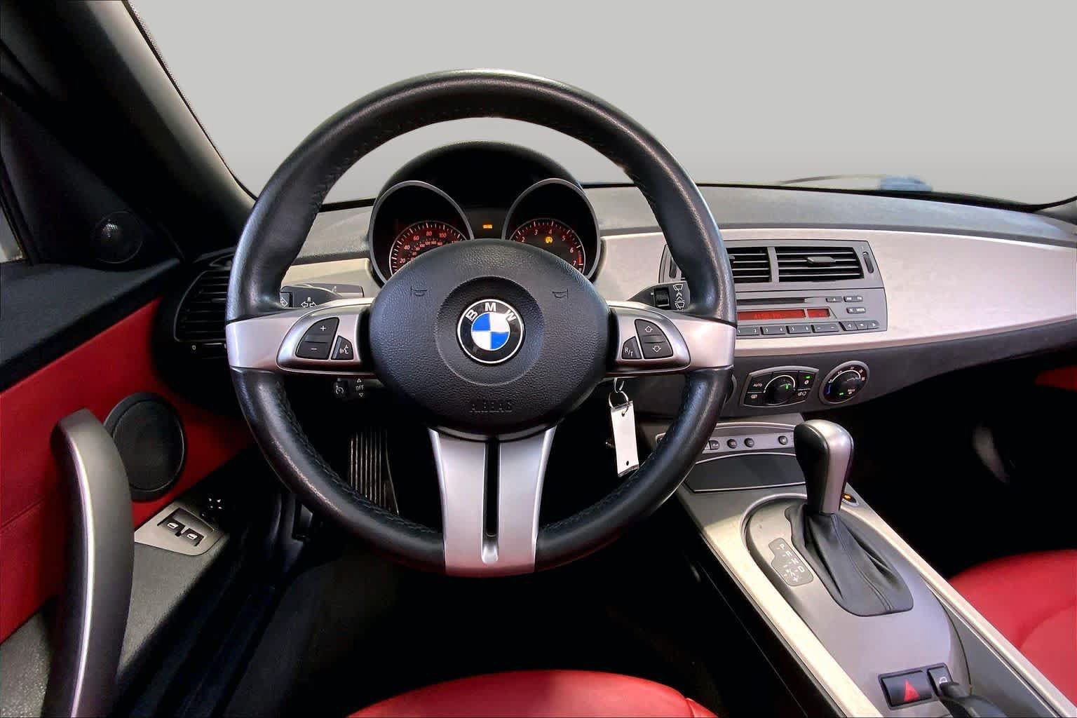 Used 2004 BMW Z4 3.0i RWD image 5